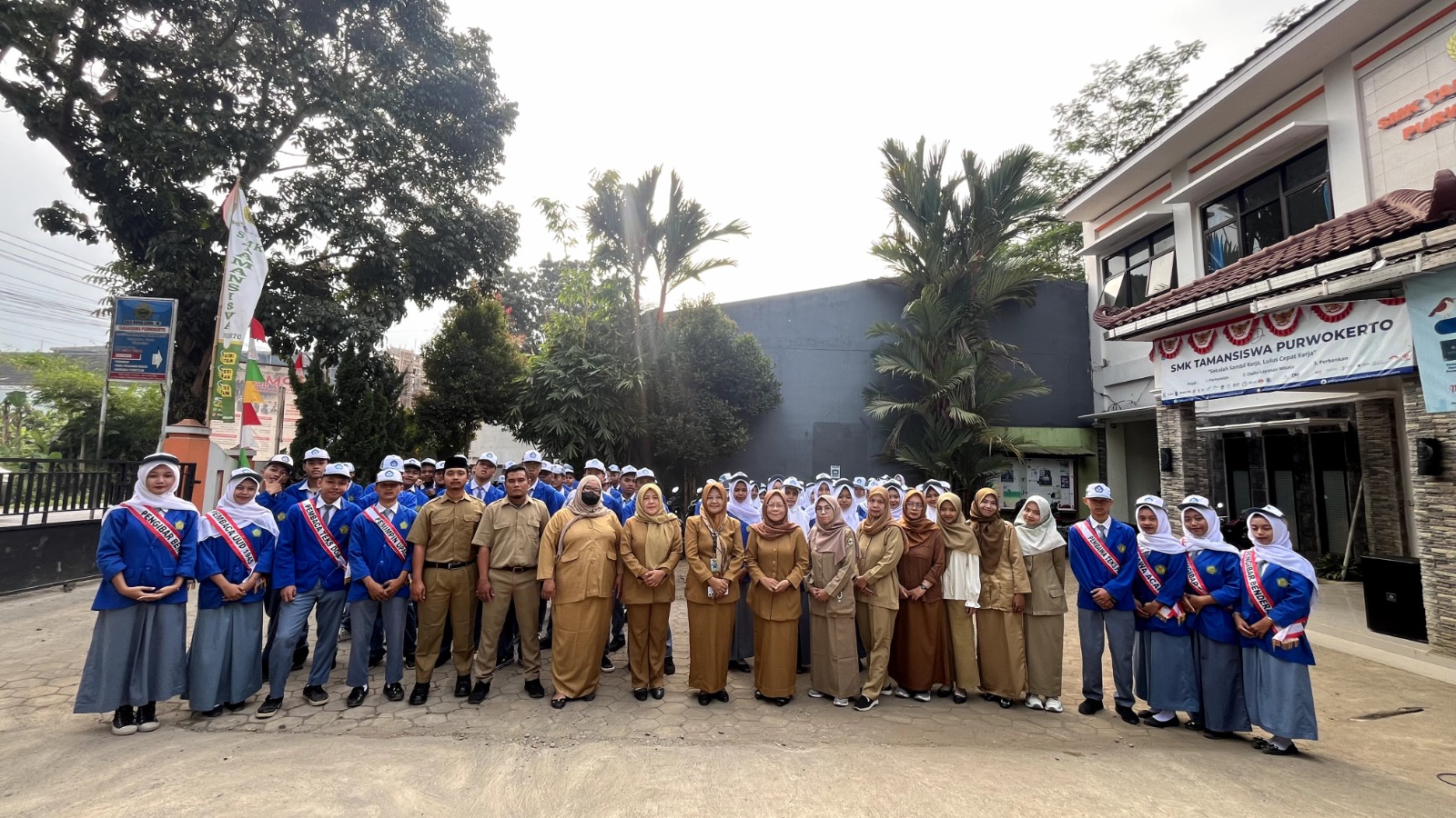 Peringatan HUT ke-81 RI di SMK Tamansiswa Purwokerto: Meneguhkan Semangat "Indonesia Berdaulat, Adil, dan Makmur" 1